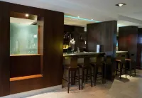 Leonardo Royal Hotel Brighton Waterfront - bar