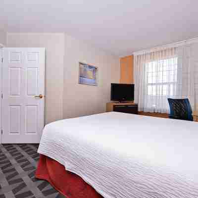 TownePlace Suites Ontario Airport Rooms