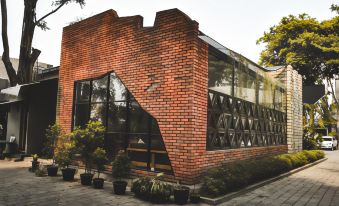 Urbanview Hotel Ta-ke Blok M
