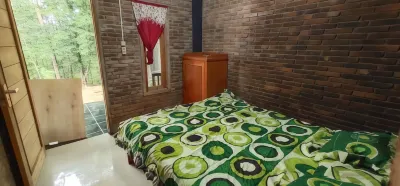 Homestay Kurnia Hotel dekat Seribu Batu Songgo Langit