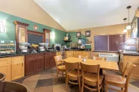 AmericInn by Wyndham Sheboygan Hotels in Sheboygan Falls