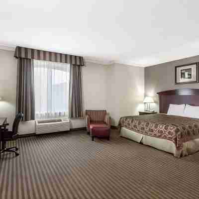 Harbor Inn & Suites Rooms