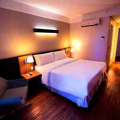 Delmond Hotel Rooms