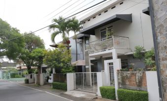 Homestay K 10 Syariah Malang