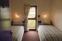 Old Bones Lodge Hotels in Herbert