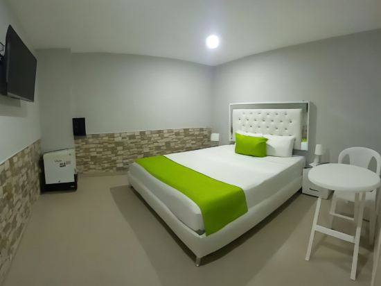 Room in Lodge - Bm-5 Room Near the Sea with Air Conditioning and Wifi