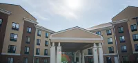 Holiday Inn Express & Suites North East (Erie I-90 Exit 41)