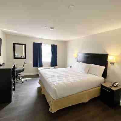 Baymont by Wyndham Del Rio Rooms