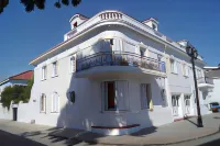 RESIDENCIAL METRO REPUBLICA Hotels near Aviva Santiago