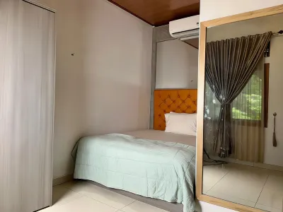 Joglo Satrio Pinayungan Villa Hotel dekat Candi Gampingan