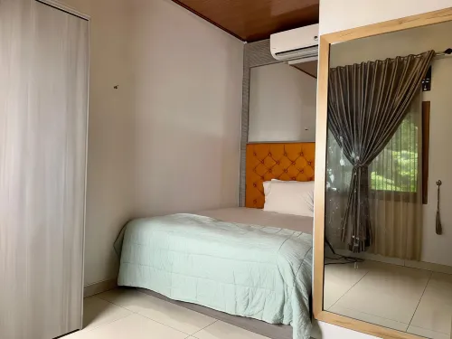 Joglo Satrio Pinayungan Villa Hotels in Piyungan