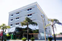 Bombonato Hotel - Fácil Acesso ao Aeroporto e Parque de Exposições Abcz - Family