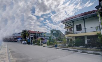 OYO 92696 Bahagia Homestay SyariahNearMonument Park City Sand Pengaraian