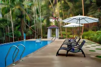 Stone Wood Premier Gokarna - Pools