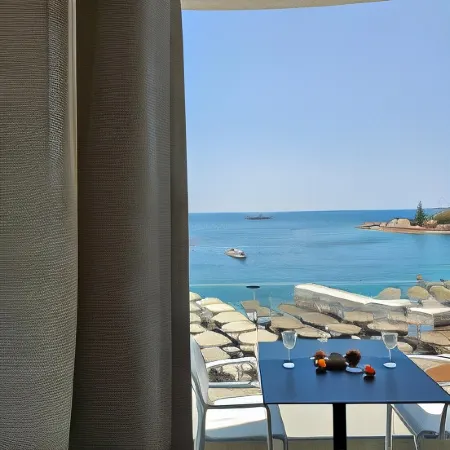 Ares Beachfront Luxury Rooms