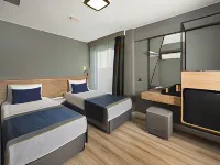 Pure Blanche Hotel