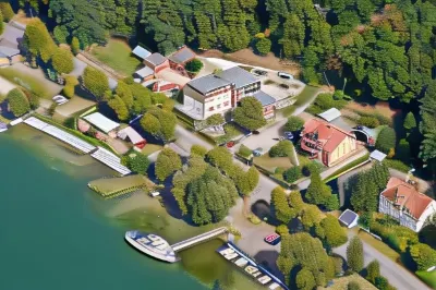 Strandhotel Buckow Hotels in der Nähe von Park Wollup