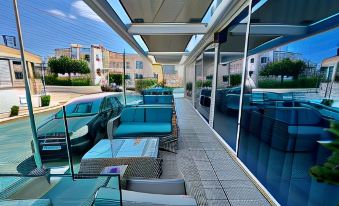 Sunny Blue Hotel