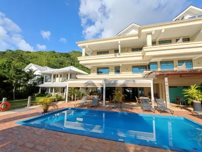 Crown Beach Hotel Seychelles Các khách sạn gần Takamaka Rum Distillery