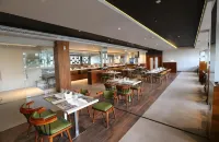 Magnet Hotel - breakfast