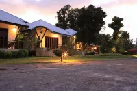 Saphlivilla Beach Resort Hotel in zona Wat Don Yang