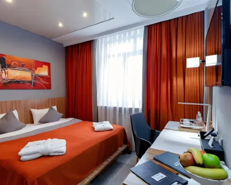 Mildom Premium Hotel Hoteles en Almatý