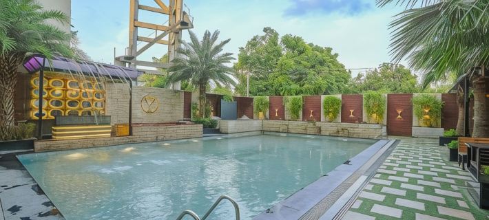 Hotel Escala - Near by Golden Gate Hotels in Amritsar