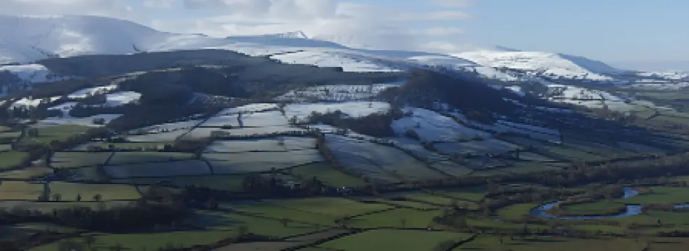"Home from Home" in the Bannau Brycheiniog with stunning views of the Usk Valley