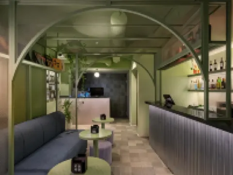 コエオ ポッド ホステル ベアタス マラガのホテル