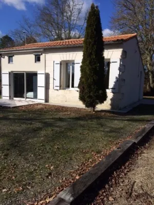 House at the gates of bordeaux and medoc / jours at the gâtes of Medoc and BX