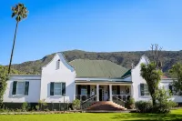 Altes Landhaus Country Lodge - parking