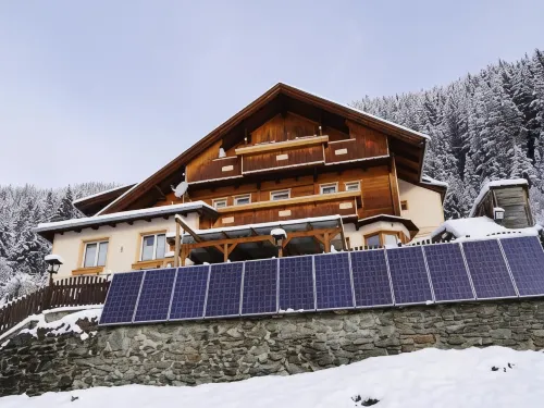 Group Holiday Home in Hippach with Dreamy Views Hotels in Hippach