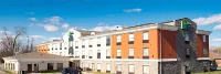 Holiday Inn Express & Suites Chester-Monroe-Goshen Hotels in Goshen