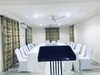 Hills Haven Hotel فنادق في Kwabenya
