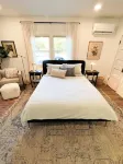 Citrus Studio 3 Relaxed Central Vibe