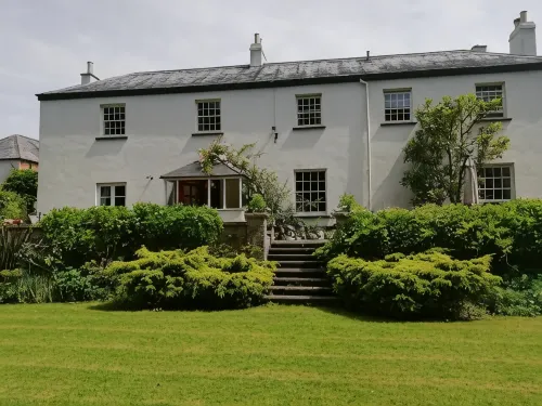 Buckley Farmhouse Bed and Breakfast - 4-Star