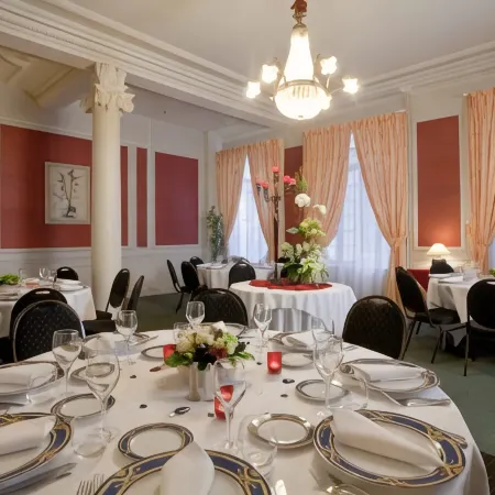 Midland Hôtel - Restaurant le Derby's