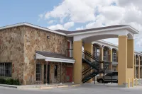 Super 8 by Wyndham San Antonio Near Fort Sam Houston