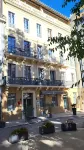 Square Hotel Các khách sạn gần Nîmes Cathedral