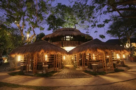 Acuaverde Beach Resort Отели в г. Сан Хуан