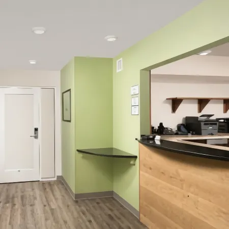 Extended Stay America Select Suites - Cleveland - Airport