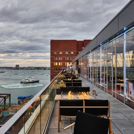 The Envoy Hotel, Autograph Collection