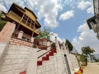 佩裏雅爾赫爾巴爾度假村 鄰近Khirsu Village的酒店