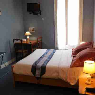 Hôtel Le Petit Château Rooms