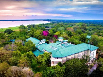 Hotel Sudu Araliya Hôtels à proximité de la Polonnaruwa Railway Station