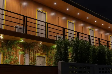 Resort V - Mrt Huai Khwang