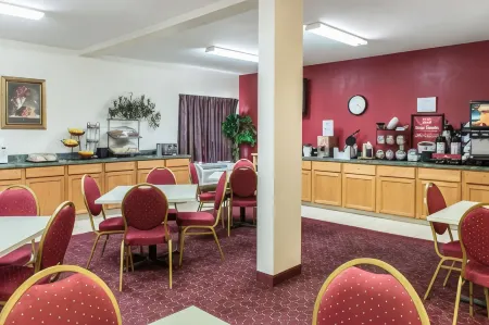 Econo Lodge Отели рядом с достопримечательностью «Carlisle Sports Emporium»