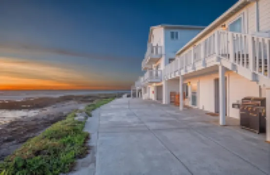 Black Sands Inn Hotels in 