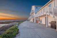 Black Sands Inn Hotels in Whitethorn