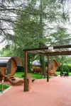 Rifugio DiVino - Dormire in una Botte - Esperienza unica di Glamping Hotel in zona A.S.D. Golf Club "RIETI" - Centro d'Italia